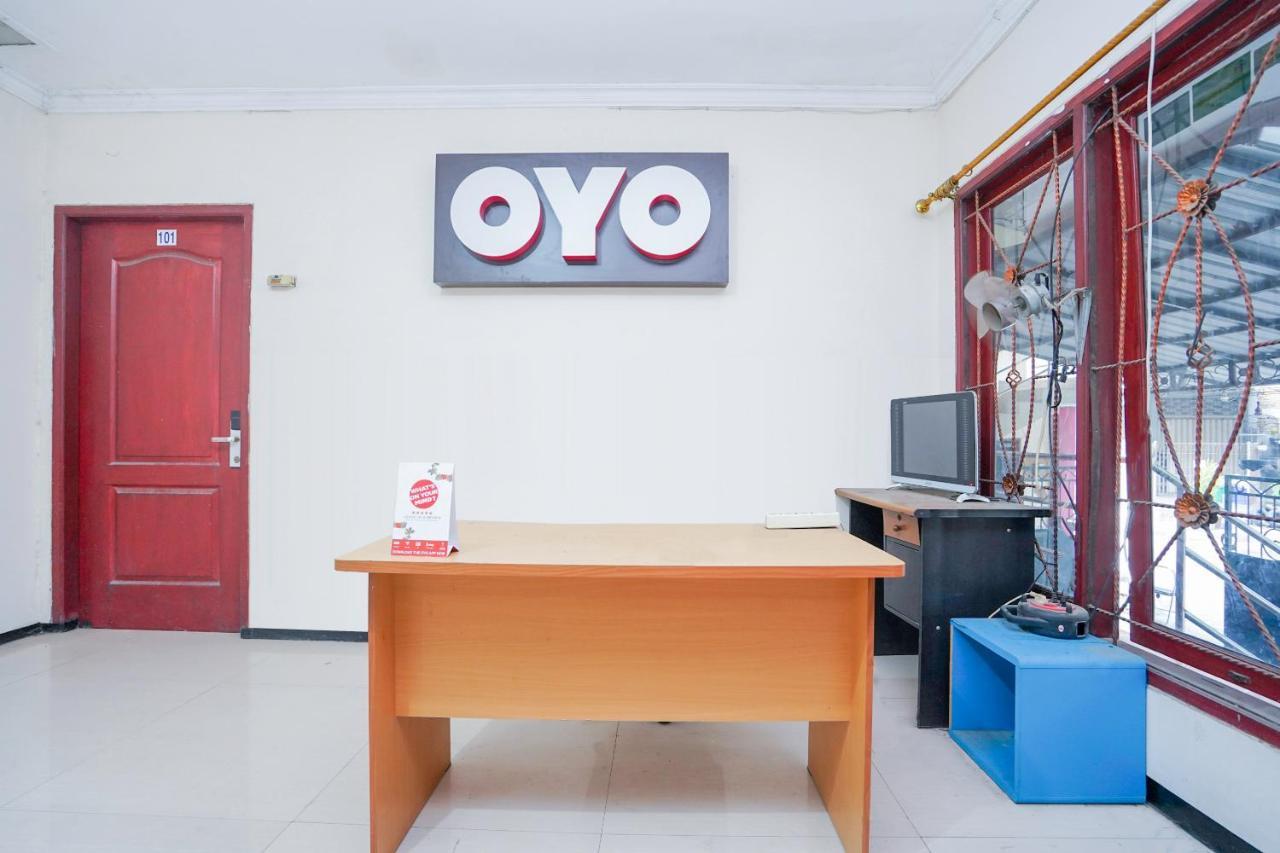Collection O 1112 Comfitel Siwalankerto Aa4 Hotel Surabaya Luaran gambar