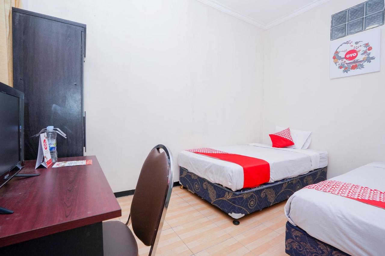 Collection O 1112 Comfitel Siwalankerto Aa4 Hotel Surabaya Luaran gambar