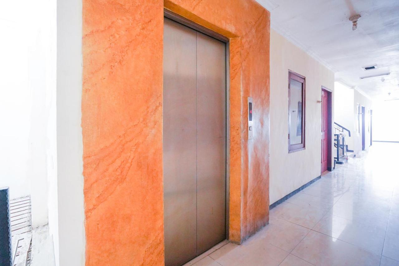 Collection O 1112 Comfitel Siwalankerto Aa4 Hotel Surabaya Luaran gambar