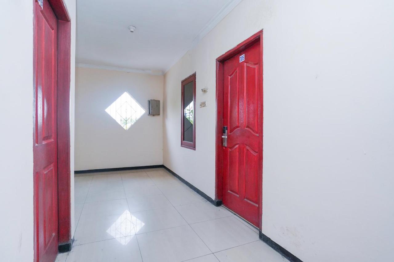 Collection O 1112 Comfitel Siwalankerto Aa4 Hotel Surabaya Luaran gambar