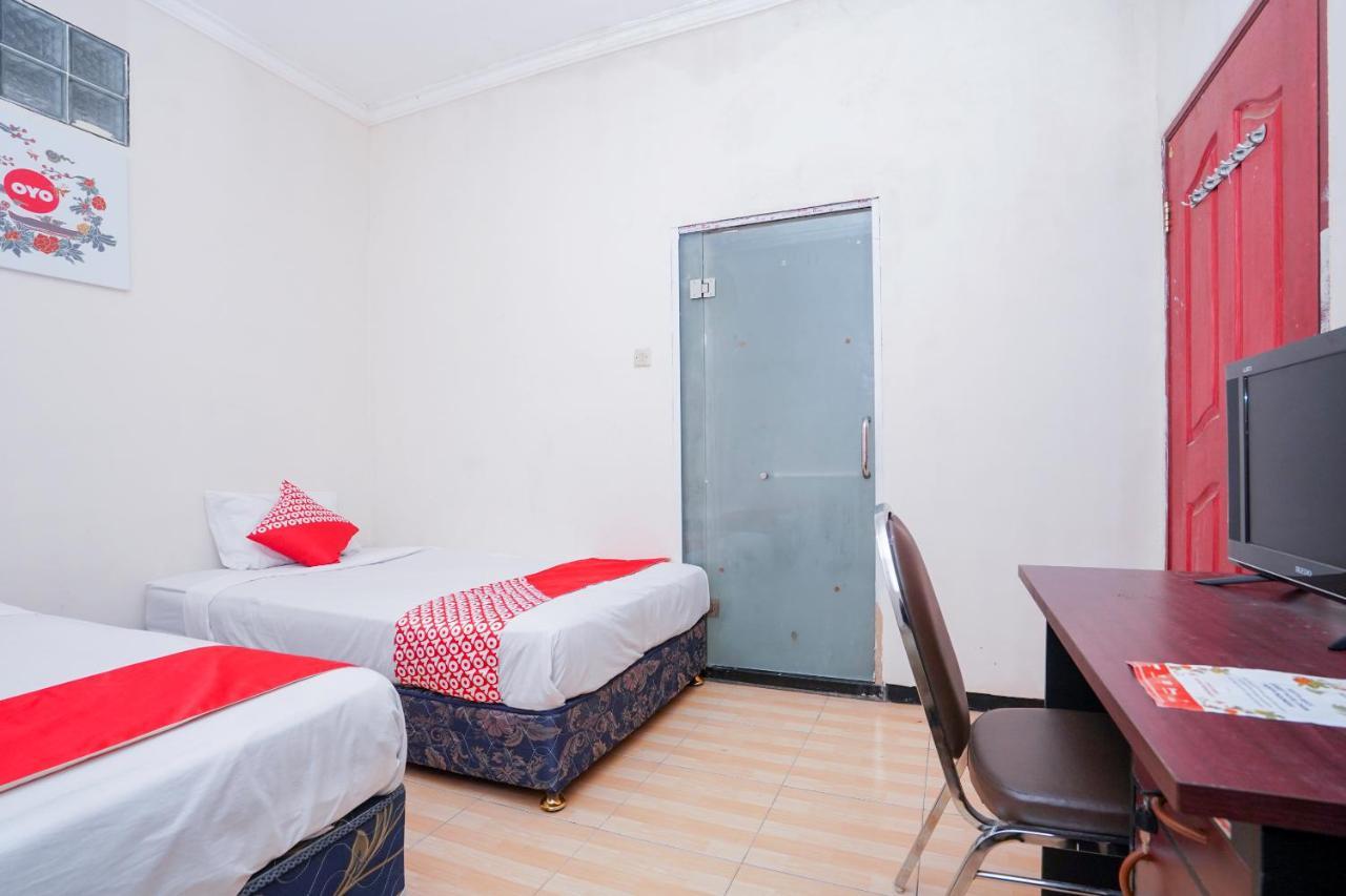 Collection O 1112 Comfitel Siwalankerto Aa4 Hotel Surabaya Luaran gambar